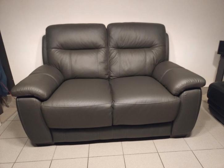 KOOPJE: Mooie Lederen Zetel  2-zit/tweezit- NIEUW!!, Huis en Inrichting, Zetels | Zetels, Nieuw, Rechte bank, Tweepersoons, 150 tot 200 cm