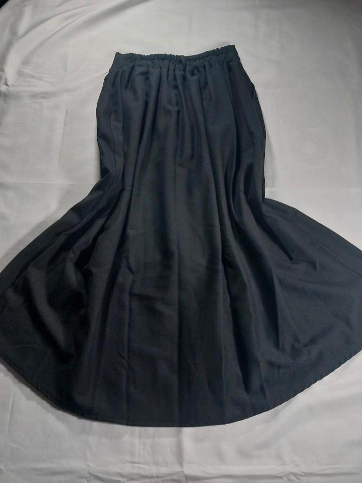 Longue jupe noire sans marque, Kleding | Dames, Rokken, Zo goed als nieuw, Maat 36 (S), Zwart, Onder de knie, Ophalen of Verzenden