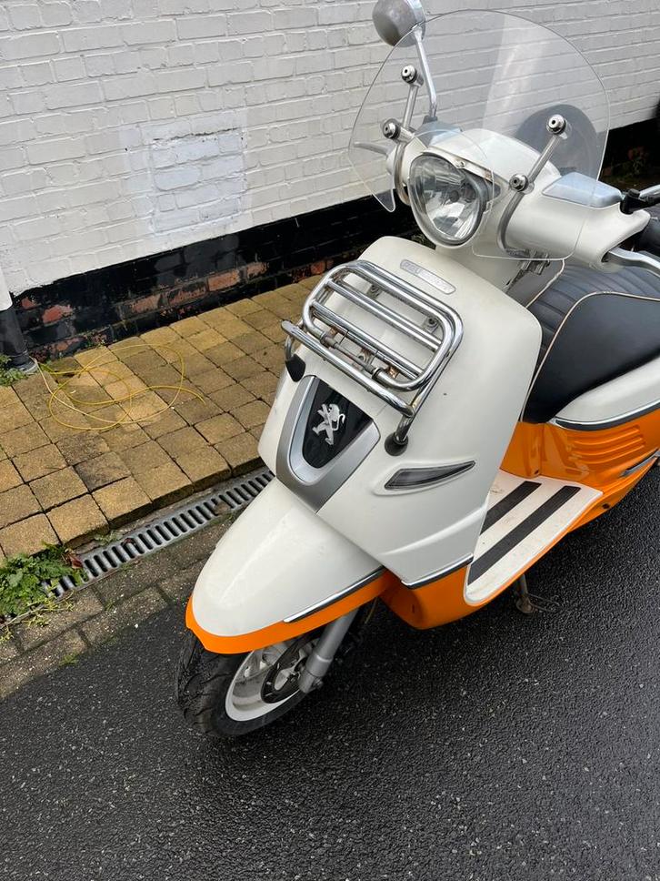 Dringend weg 2 x scooters, Fietsen en Brommers, Scooters | Overige merken, Zo goed als nieuw, Ophalen