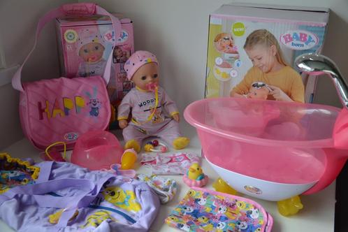 In nieuwstaat baby born pop, bad, draagtas, verzorgingstas, Kinderen en Baby's, Speelgoed | Poppen, Zo goed als nieuw, Ophalen of Verzenden
