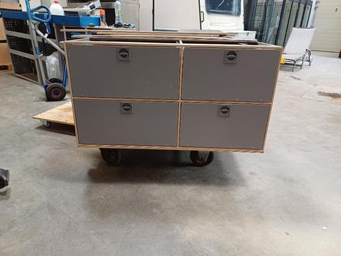 BROVER VLOERLADES (1047) L 143 B 122 H 55 PRIJS € 499, Auto diversen, Auto-accessoires, Zo goed als nieuw, Ophalen
