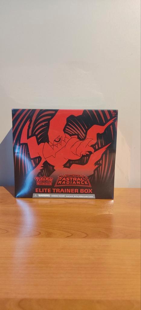 Astral radiance elite trainer box, Hobby & Loisirs créatifs, Jeux de cartes à collectionner | Pokémon, Neuf, Autres types, Foil