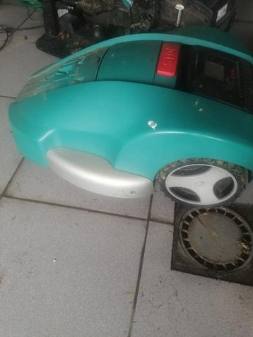Bosch indego robotmaaier voor wisselstukken beschikbaar voor biedingen