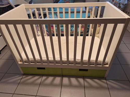 Kinderbed met matras – in hoogte verstelbaar + opberglades (, Kinderen en Baby's, Kinderkamer | Bedden, Gebruikt, Lattenbodem