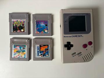 Game boy restored + old screen (working) and case + games 