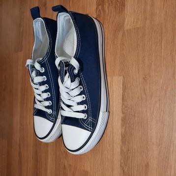 Sneakers type all stars maat 37 beschikbaar voor biedingen