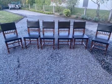 6 antieke stoelen beschikbaar voor biedingen