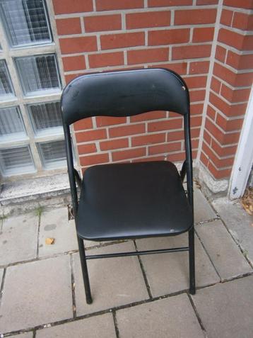Chaises pliantes beschikbaar voor biedingen