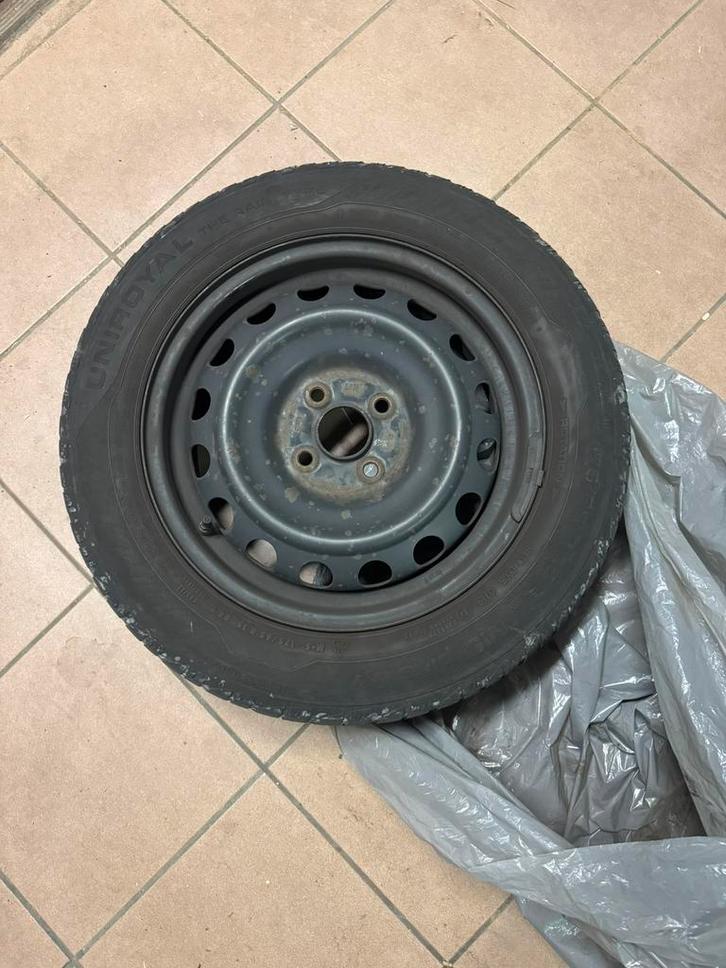 kit hiver 175/65/15, Autos : Pièces & Accessoires, Pneus & Jantes, Pneus et Jantes, Pneus hiver, 15 pouces, 175 mm, Enlèvement