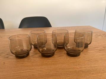 6 fumé glazen BP, 7,5 cm hoog beschikbaar voor biedingen