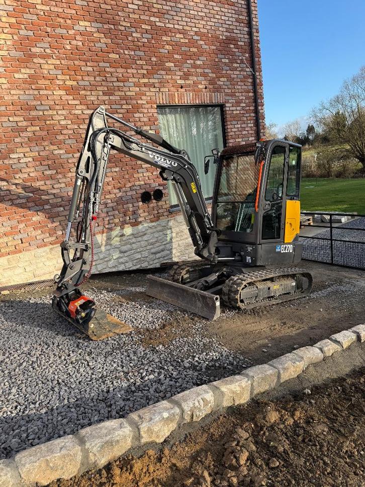 Grue Volvo EC27D 2,7T, Articles professionnels, Machines & Construction | Grues & Excavatrices, Grue, Enlèvement