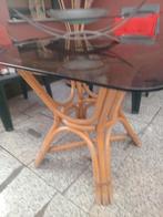 TABLE EN ROTIN INTERIEURE OU EXTERIEURE, Maison & Meubles, Tables | Tables d'appoint, Enlèvement, Comme neuf, Verre