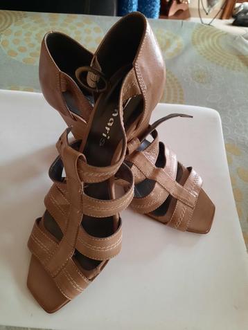 open schoen beige/bruin maat 37 beschikbaar voor biedingen