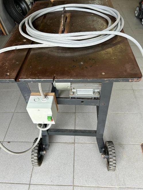 Zaagtafel ruw hout 220/380V driefasig, Doe-het-zelf en Bouw, Gereedschap | Zaagmachines, Gebruikt, Ophalen