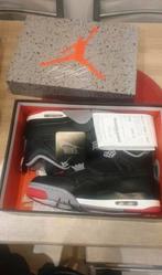 Jordan 4 bred reinmagend + Jordan 6 metallic silver, Kleding | Heren, Schoenen, Ophalen of Verzenden