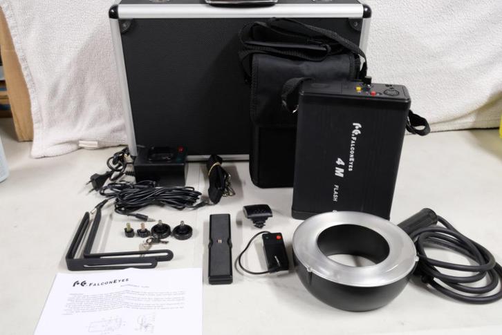 Falcon Eye 4M 400Ws Ring flash trigger flight case annulaire, TV, Hi-fi & Vidéo, Photo | Flash, Utilisé, Autres marques, Inclinable