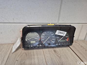 VW Transporter T4 1990 - 2003 cockpit tellerklok 701919033dn beschikbaar voor biedingen