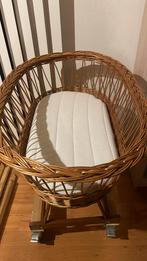 Vintage wieg met wieltjes ( ook zonder wieltjes) + matras, Kinderen en Baby's, Babywiegjes en Ledikanten, Ophalen, Zo goed als nieuw