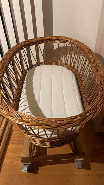 Vintage wieg met wieltjes ( ook zonder wieltjes) + matras, Kinderen en Baby's, Babywiegjes en Ledikanten, Ophalen, Zo goed als nieuw