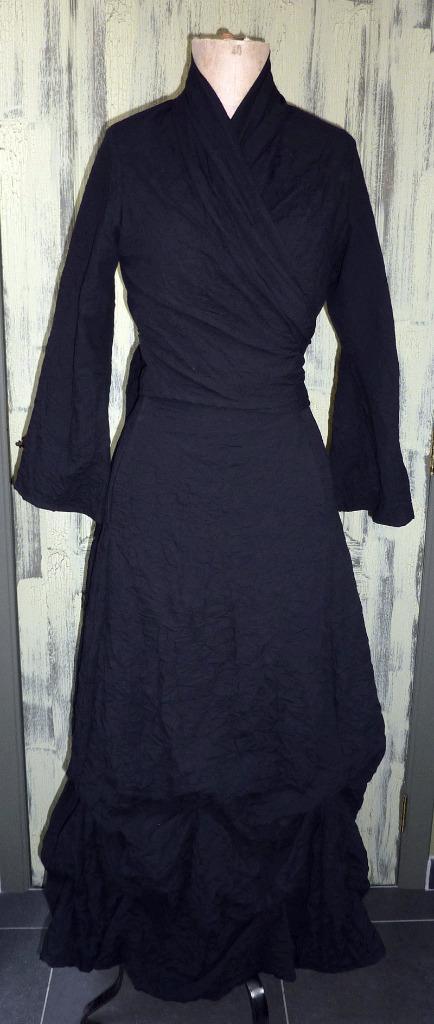 KADRA EUROPE Zwarte feestjurk met wikkeltje., Kleding | Dames, Gelegenheidskleding, Zo goed als nieuw, Overige typen, Maat 36 (S)