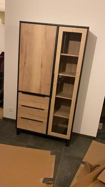 Kast/barkast beschikbaar voor biedingen