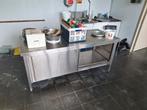 Inox keukentablet  met  leggers onderaan, Ophalen, Gebruikt, Staal of Inox