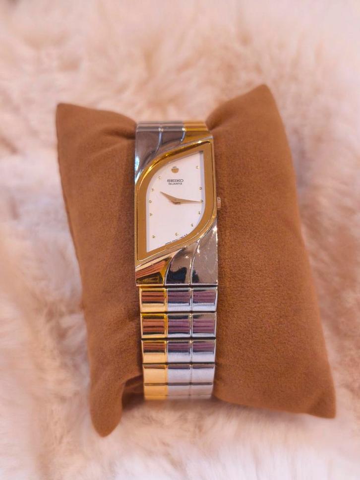 Vintage Seiko Quartz – Uniek Asymmetrisch Design, Handtassen en Accessoires, Horloges | Dames, Seiko, Goud, Goud, Ophalen of Verzenden