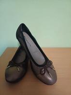 Leuke metallic bruine pumps met sleehak TAMARIS maat 40, Kleding | Dames, Schoenen, Ophalen of Verzenden, Zo goed als nieuw, Pumps
