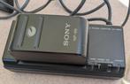 Sony AC-V60A-oplader + Sony NP-68-batterij, Audio, Tv en Foto, Opladers, Ophalen of Verzenden, Gebruikt