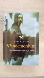 Lauren Oliver - Pandemonium, Boeken, Ophalen of Verzenden, Zo goed als nieuw, Fictie