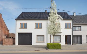 Huis te koop in Sint-Lievens-Houtem, 4 slpks beschikbaar voor biedingen