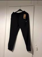 Nieuwe asics broek, Vêtements | Hommes, Pantalons, Neuf, Enlèvement ou Envoi, Taille 52/54 (L), Asics