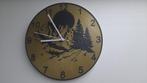 Wandklok met berg in reliëf, Antiek en Kunst, Ophalen