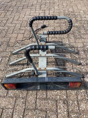 Trekhaak fietsendrager oud model Thule beschikbaar voor biedingen