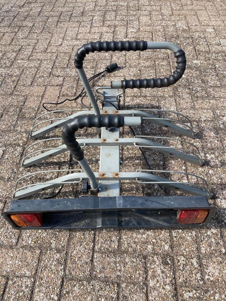 Trekhaak fietsendrager oud model Thule, Auto diversen, Fietsendragers, Gebruikt, Trekhaakdrager, 3 fietsen of meer, Ophalen