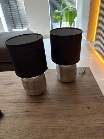 2 nachtlampen beschikbaar voor biedingen