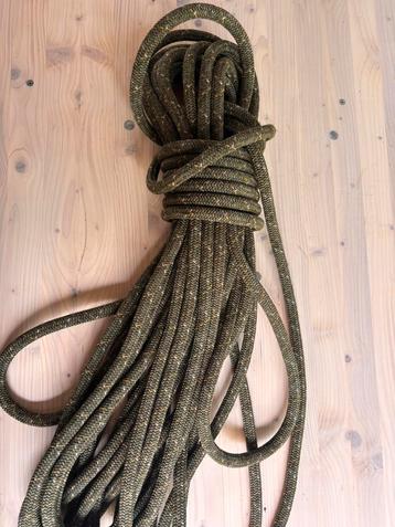 Klimtouw beschikbaar voor biedingen