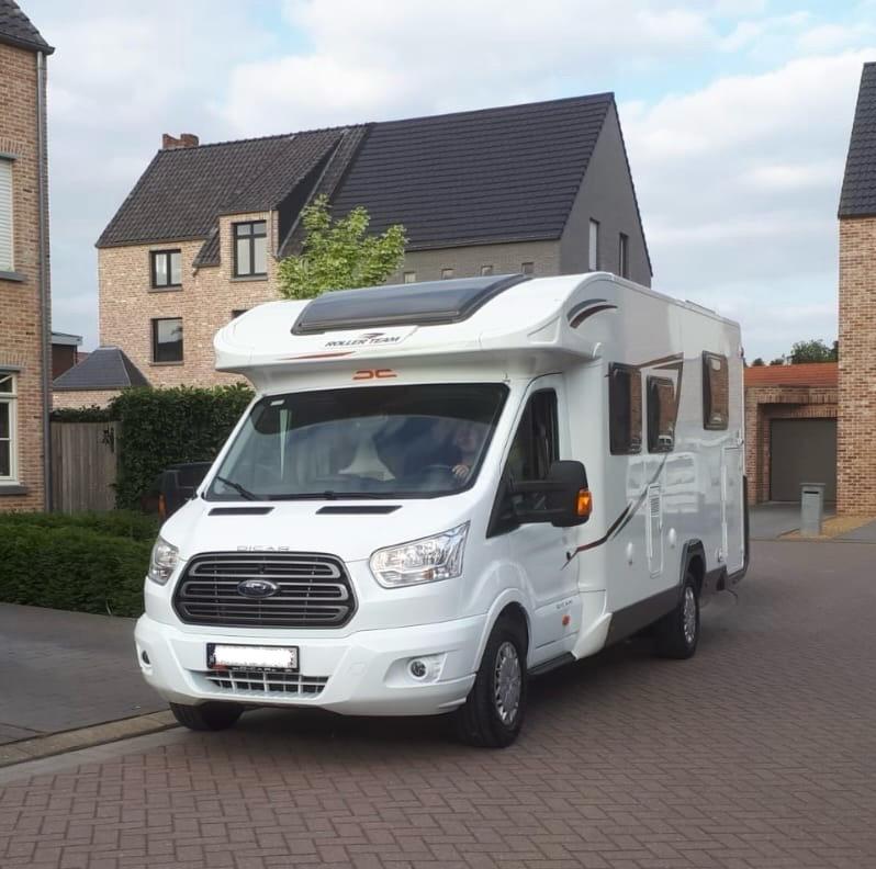 Mobilhome te koop – klaar voor nieuwe avonturen!, Caravanes & Camping, Camping-cars, Particulier, jusqu'à 5, Semi-intégral, Ford