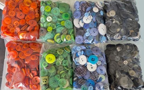 Knopen om te knutselen - knutselknopen, Hobby en Vrije tijd, Knutselen, Nieuw, Materiaal, Ophalen
