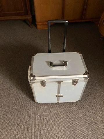 Pro beauty trolly beschikbaar voor biedingen