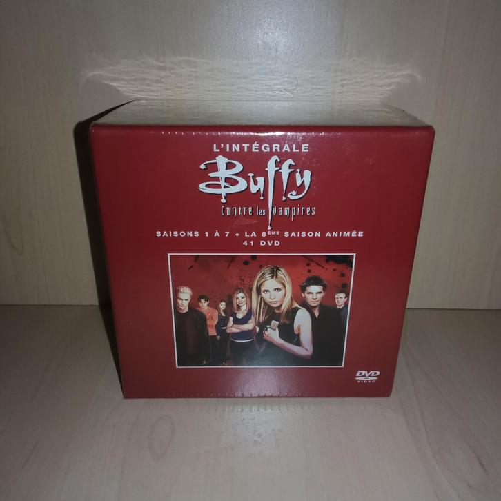 Buffy contre les Vampires Coffret Intégrale 41 DVD Neuf rare, CD & DVD, CD | Chansons populaires, Neuf, dans son emballage, Coffret