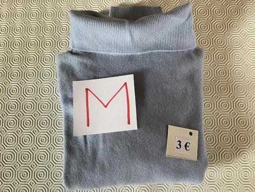licht blauwe dames trui maat medium aan 3 euro, Kleding | Dames, Truien en Vesten, Zo goed als nieuw, Maat 38/40 (M), Ophalen of Verzenden