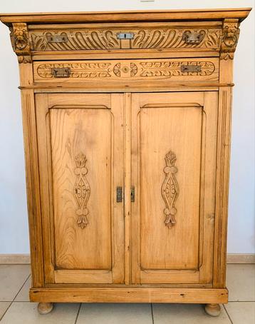 Antieke Mechelse kast +_1900 beschikbaar voor biedingen