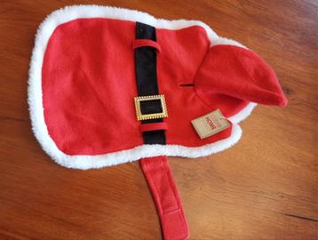 Leuk hondenjas voor kleine hond. Kerstjasje  beschikbaar voor biedingen