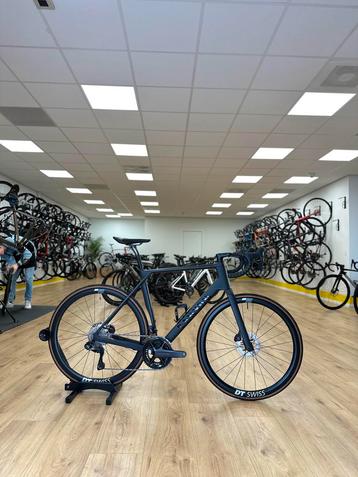 200km Canyon Endurace Di2 Carbon Disc Racefiets beschikbaar voor biedingen