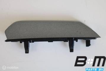 Sierlijst in dashboard Skoda Karoq beschikbaar voor biedingen