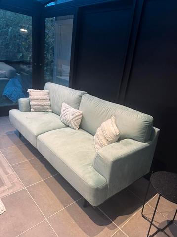 2 Canapé’ velour 2 pieces tres peut servie beschikbaar voor biedingen