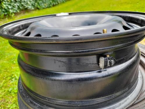 4 stalen velgen Ford Focus 2015 met bandendrukherkenning, Auto-onderdelen, Banden en Velgen, Velg(en), Zomerbanden, 16 inch, 205 mm