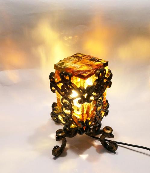 lampe de table fer forgé et verre brut coloré 1950-60, Huis en Inrichting, Lampen | Tafellampen, Gebruikt, Minder dan 50 cm, Glas
