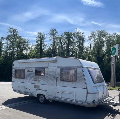Lmc caravan met mover voortent en thule luifel, Caravans en Kamperen, Caravans, Particulier, tot en met 4, 750 - 1000 kg, Rondzit